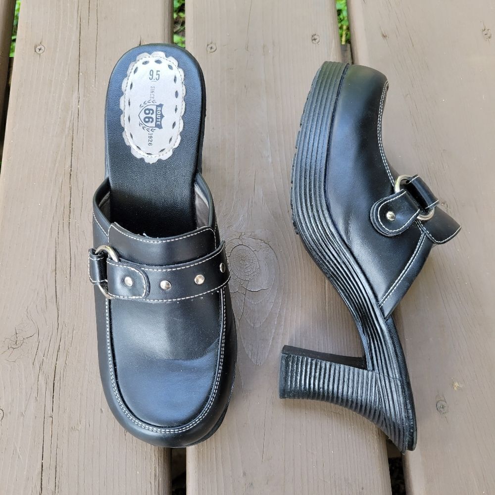 Vintage 90s y2k Bratz Black Faux Vegan Leather Chunky Heel Platform Buckle Mules